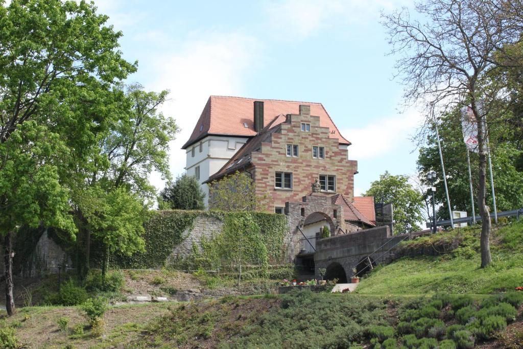 فندق موسباخفي  Schloss Neuburg المظهر الخارجي الصورة